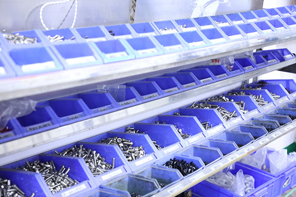 深圳自動(dòng)點(diǎn)膠機(jī)廠家