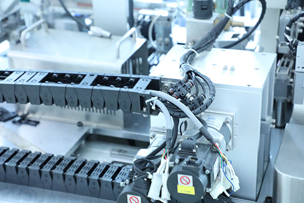 深圳多功能自動點(diǎn)膠機(jī)設(shè)備