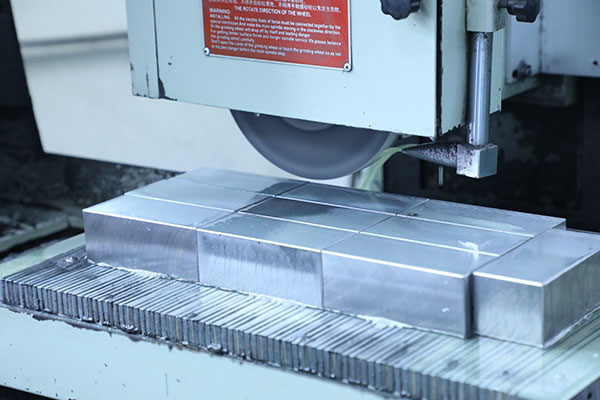 全自動點膠機廠家知名度