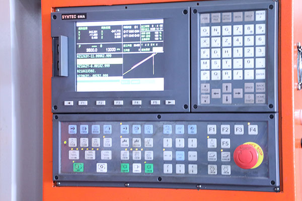 深圳半自動(dòng)點(diǎn)膠機(jī)廠家