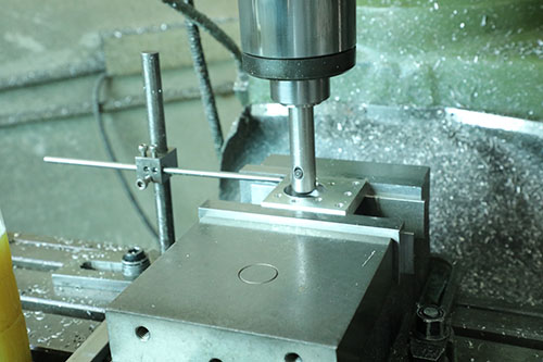 桌面型自動(dòng)點(diǎn)膠機(jī)加工