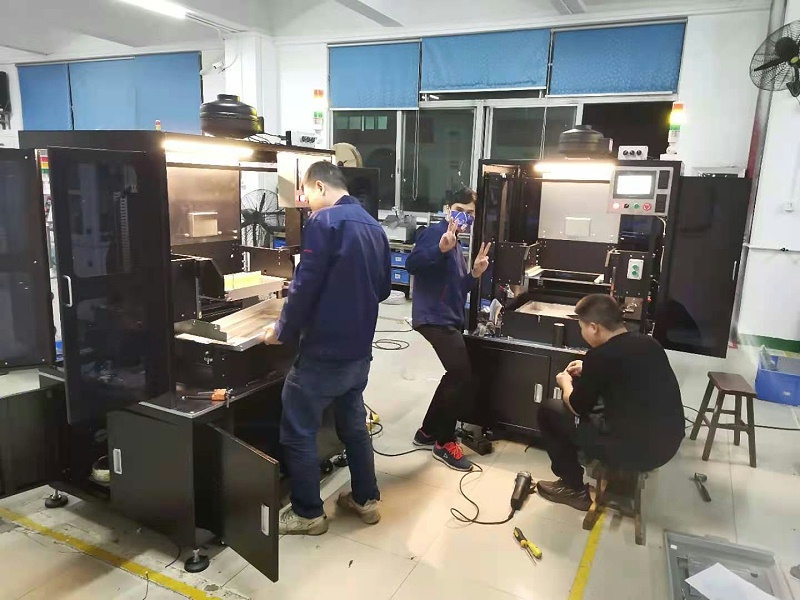 自動包膠機(jī)