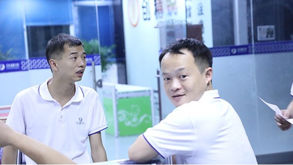 三軸點(diǎn)膠機(jī)