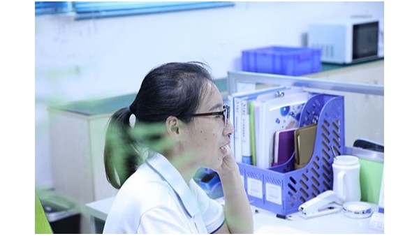 控制器自動(dòng)點(diǎn)膠機(jī)