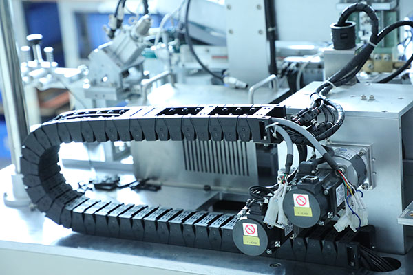 深圳全自動(dòng)點(diǎn)膠機(jī)廠家