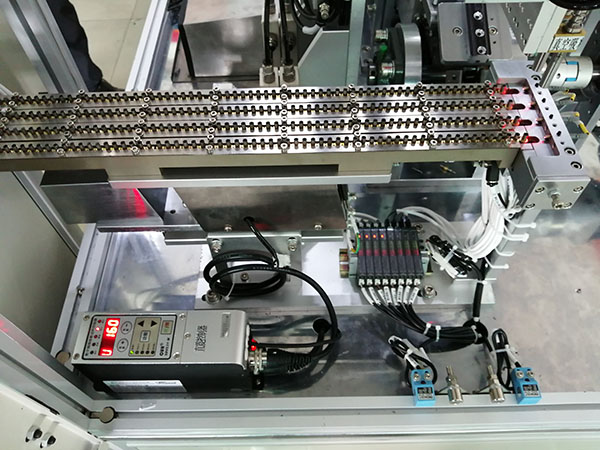 全自動視覺插殼點膠機(jī)直震