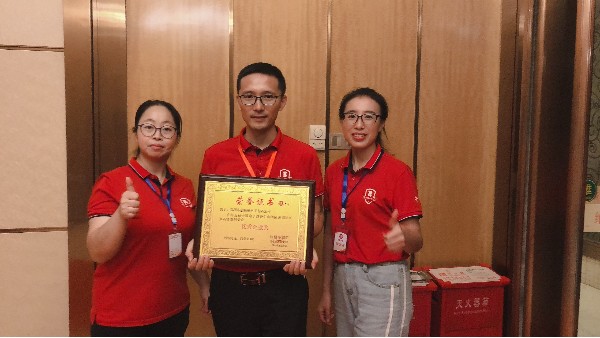 非接觸式噴射點(diǎn)膠機(jī)