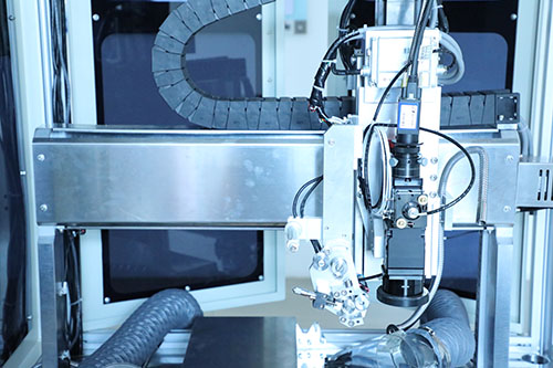 在線噴射式點(diǎn)膠機(jī)