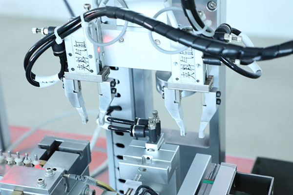 重慶臺式四軸點膠機(jī)